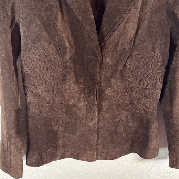 Margaret Godfrey Chocolate Brown Floral Embossed Leather Jacket Size Med Petite - Picture 3 of 7
